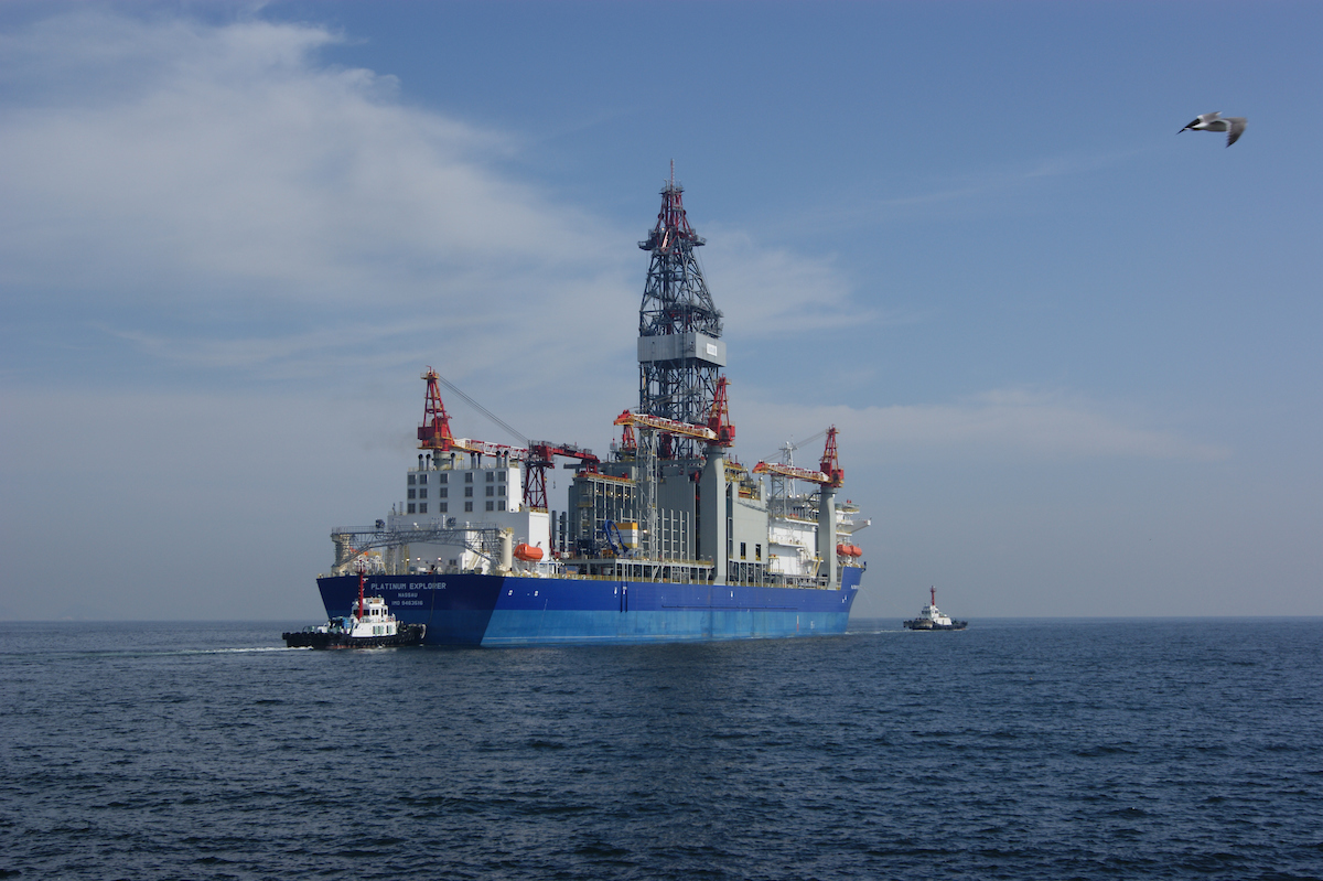 Platinum Explorer at sea
